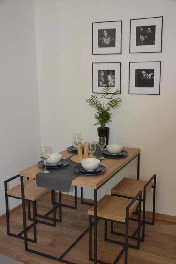 N17 Apartament Apartment Krakow Bagian luar foto